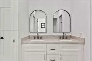 1426 Robbia Ave, Coral Gables, FL 33146 - Photo 10