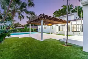1426 Robbia Ave, Coral Gables, FL 33146 - Photo 2