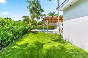 1426 Robbia Ave, Coral Gables, FL 33146 - Photo 16