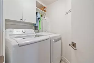 21205 Yacht Club Dr, Aventura, FL 33180 - Photo 24