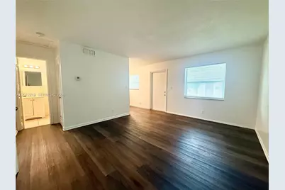220 NE 41st St #2, Oakland Park, FL 33334 - Photo 4