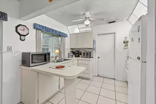 5721 NW 87th Ave, Tamarac, FL 33321 - Photo 10