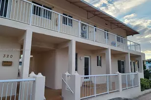 320 New York St, Hollywood, FL 33019 - Photo 2