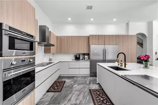 6803 NW 116th Ave, Parkland, FL 33076 - Photo 10