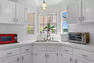 19800 SW 180th Ave, Miami, FL 33187 - Photo 22