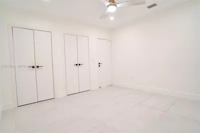 8811 Carlyle Ave, Surfside, FL 33154 - Photo 38
