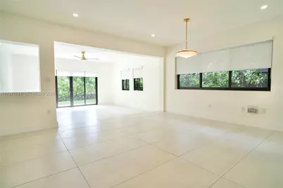 8811 Carlyle Ave, Surfside, FL 33154 - Photo 12