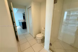55 SE 6th St, Miami, FL 33131 - Photo 10