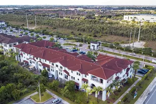10620 NW 88th St, Doral, FL 33178 - Photo 2
