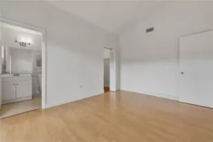 9992 Periwinkle St, Miramar, FL 33025 - Photo 6