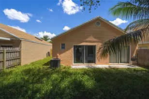 9992 Periwinkle St, Miramar, FL 33025 - Photo 22