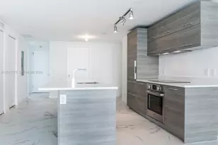 650 NE 32nd St, Miami, FL 33137 - Photo 12