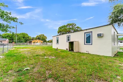 9301 NW 20th Ave, Miami, FL 33147 - Photo 28