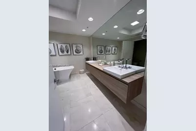 17111 Biscayne Blvd #2102, North Miami Beach, FL 33160 - Photo 22