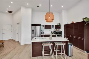 1900 N Bayshore Dr, Miami, FL 33132 - Photo 12