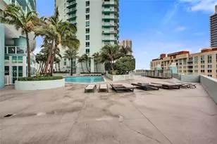 1900 N Bayshore Dr, Miami, FL 33132 - Photo 36