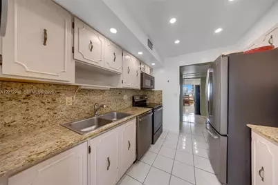 3113 S Ocean Dr #506, Hallandale Beach, FL 33009 - Photo 1