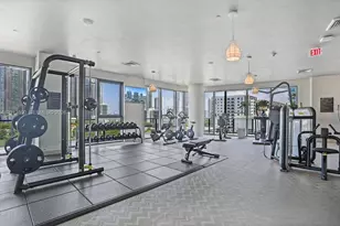 121 NE 34th St, Miami, FL 33137 - Photo 22