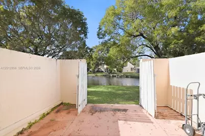1270 NW 99th Ave #60, Pembroke Pines, FL 33024 - Photo 30