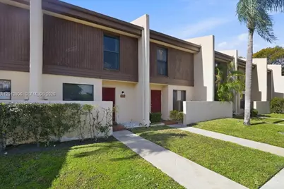 1270 NW 99th Ave #60, Pembroke Pines, FL 33024 - Photo 2