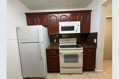 8100 Geneva Ct #241, Doral, FL 33166 - Photo 2