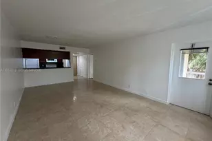 8100 Geneva Ct, Doral, FL 33166 - Photo 4