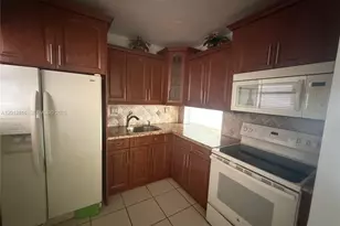 120 Royal Palm Rd, Hialeah Gardens, FL 33016 - Photo 6