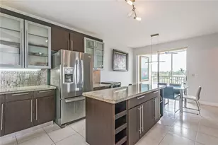 10750 NW 66th St, Doral, FL 33178 - Photo 18
