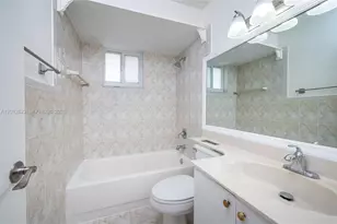 1007 NW 106th Ave Cir, Miami, FL 33172 - Photo 24