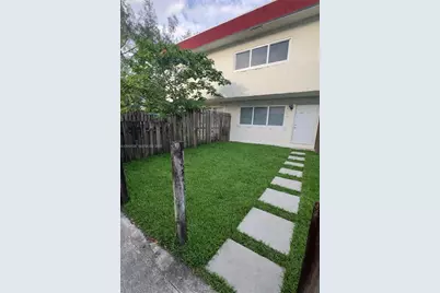 1560 NE 151st St #102, Miami, FL 33162 - Photo 1
