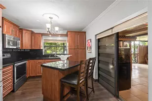 2450 W 67th Pl, Hialeah, FL 33016 - Photo 8