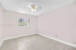 3690 N 56th Ave, Hollywood, FL 33021 - Photo 16