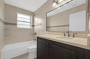 10065 NW 54th Terrace, Doral, FL 33178 - Photo 28