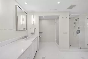 1 Grove Isle Dr, Miami, FL 33133 - Photo 24