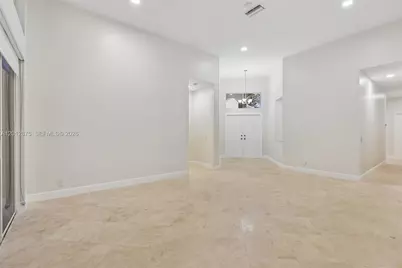 1290 Camellia Ln, Weston, FL 33326 - Photo 24