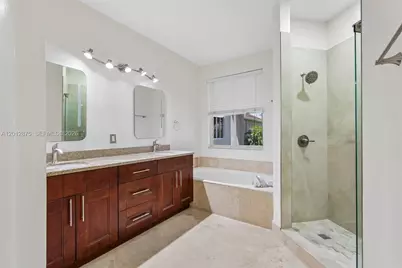 1290 Camellia Ln, Weston, FL 33326 - Photo 26