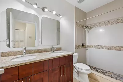 1290 Camellia Ln, Weston, FL 33326 - Photo 32