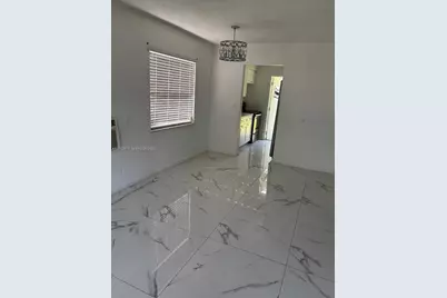 1371 NE 150th St, Miami, FL 33161 - Photo 2