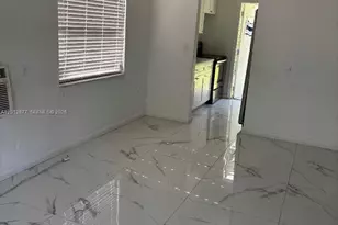 1371 NE 150th St, Miami, FL 33161 - Photo 2