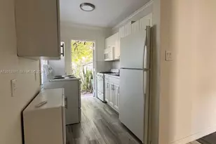 915 N 19th Ave, Hollywood, FL 33020 - Photo 4