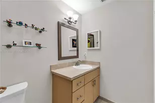 9820 NW 65th Ct, Tamarac, FL 33321 - Photo 28