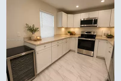 903 Cypress Ter #205, Pompano Beach, FL 33069 - Photo 6