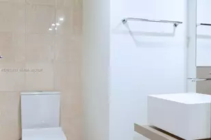 1000 Brickell Plaza, Miami, FL 33131 - Photo 8