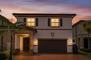 10594 W 35th Ln, Hialeah, FL 33018 - Photo 2