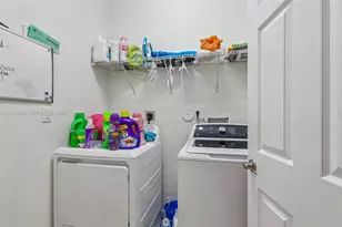 10594 W 35th Ln, Hialeah, FL 33018 - Photo 58