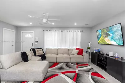 1183 SE 1st Ter, Deerfield Beach, FL 33441 - Photo 2