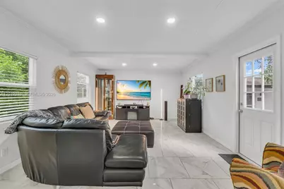 79 NW 143rd St, Miami, FL 33168 - Photo 14