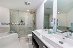 45 SW 9th St, Miami, FL 33130 - Photo 24