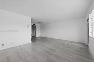 3023 Cambridge B, Deerfield Beach, FL 33442 - Photo 6