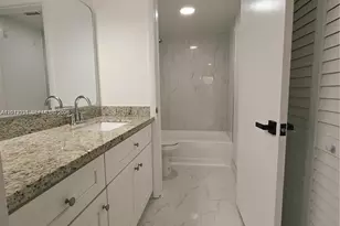 2881 N Oakland Forest Dr, Oakland Park, FL 33309 - Photo 14